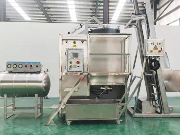 五金行業溶劑回收機客戶案例